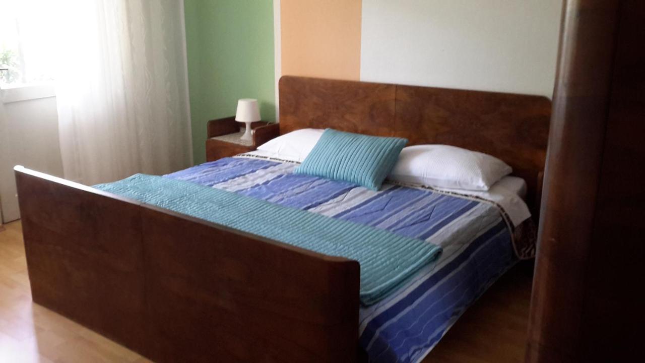 11488a Apartment *